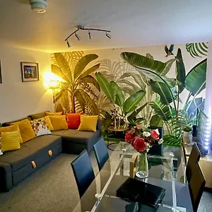  Apartment Malone Crescent - 2br, 2b In Centre United Kingdom