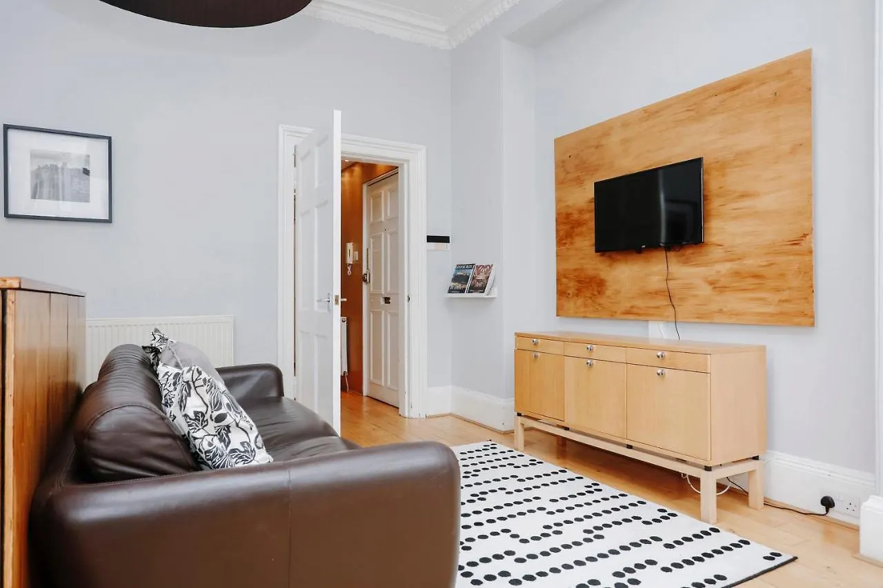 Joivy Lovely Flat In The Heart Of Edinburgh 0*,