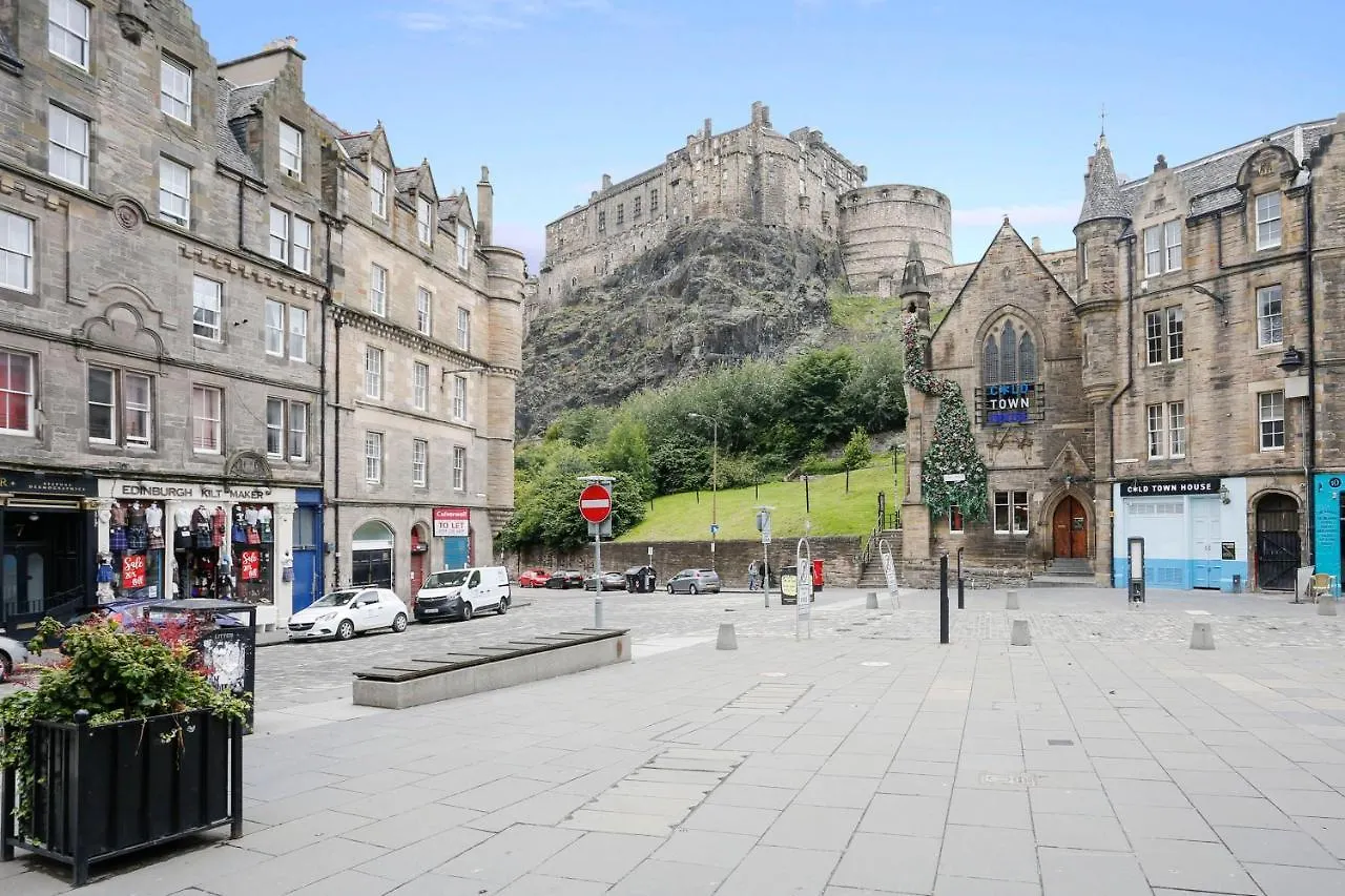 Joivy Lovely Flat In The Heart Of Edinburgh 0*,  United Kingdom