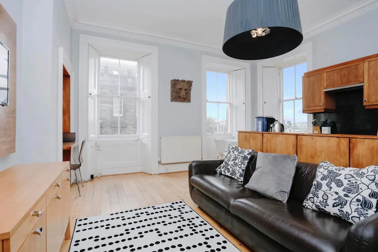 Joivy Lovely Flat In The Heart Of Edinburgh
